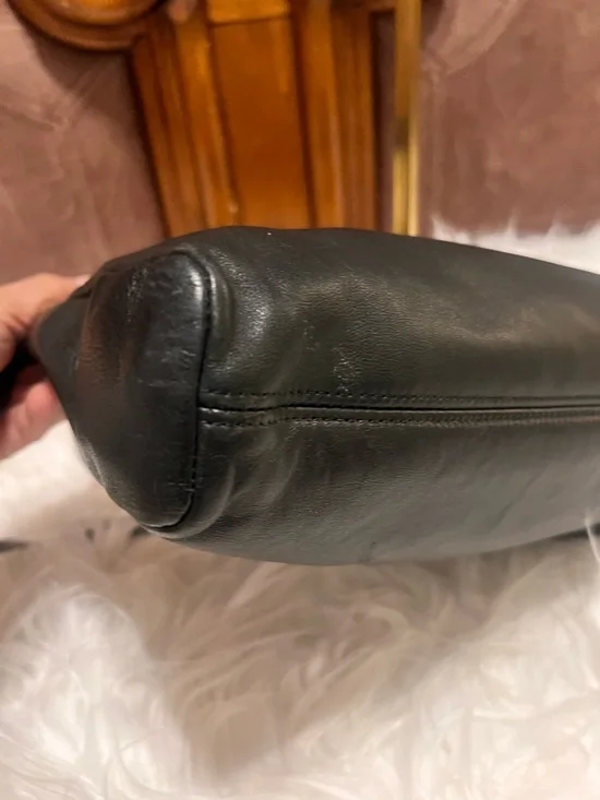 Etienne Aigner Black Leather Shoulder Bag - Picture 6 of 14